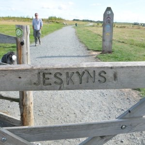 jeskyns-resize.jpg